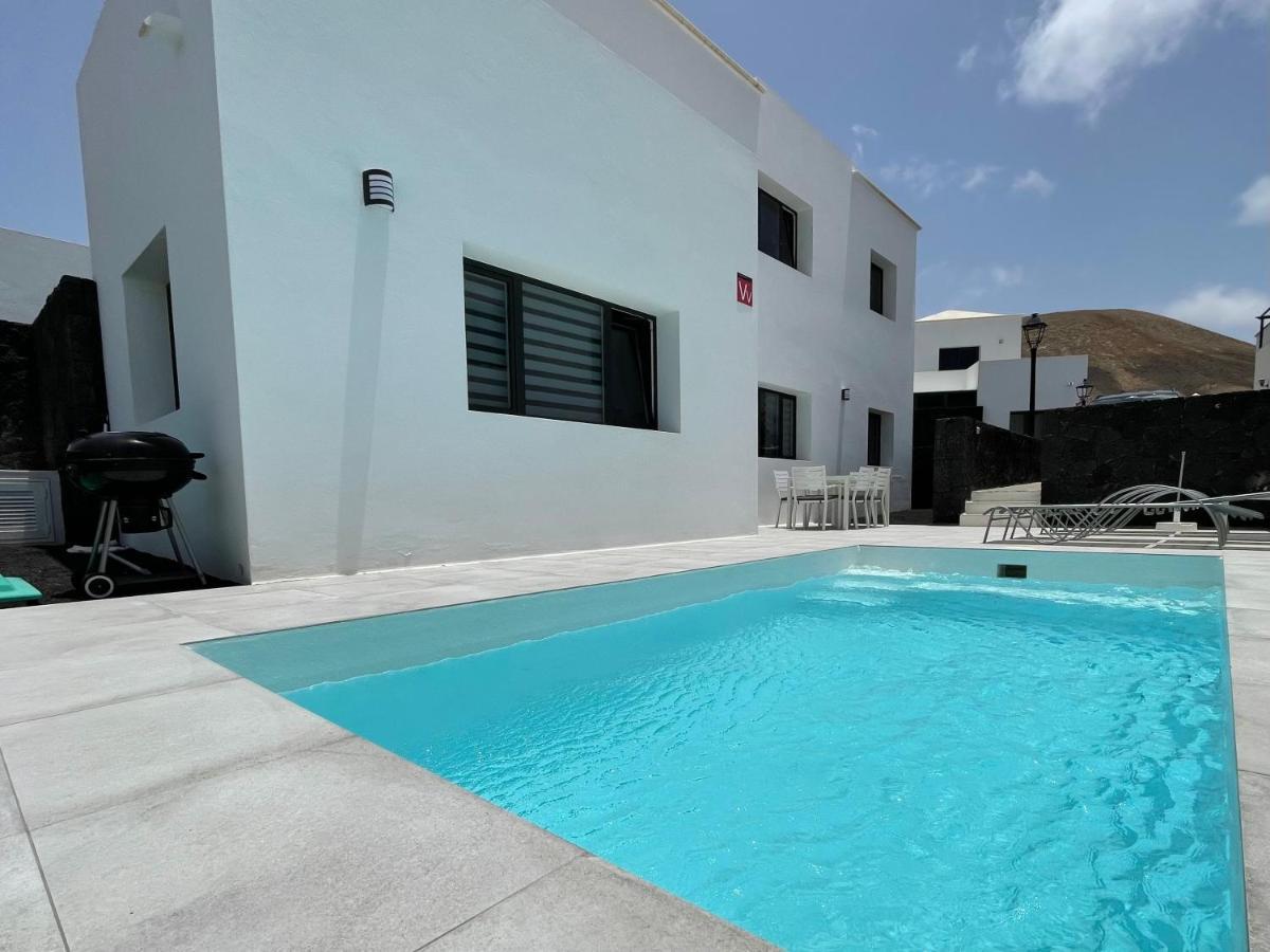 Villa Vulcano Uga Exterior foto